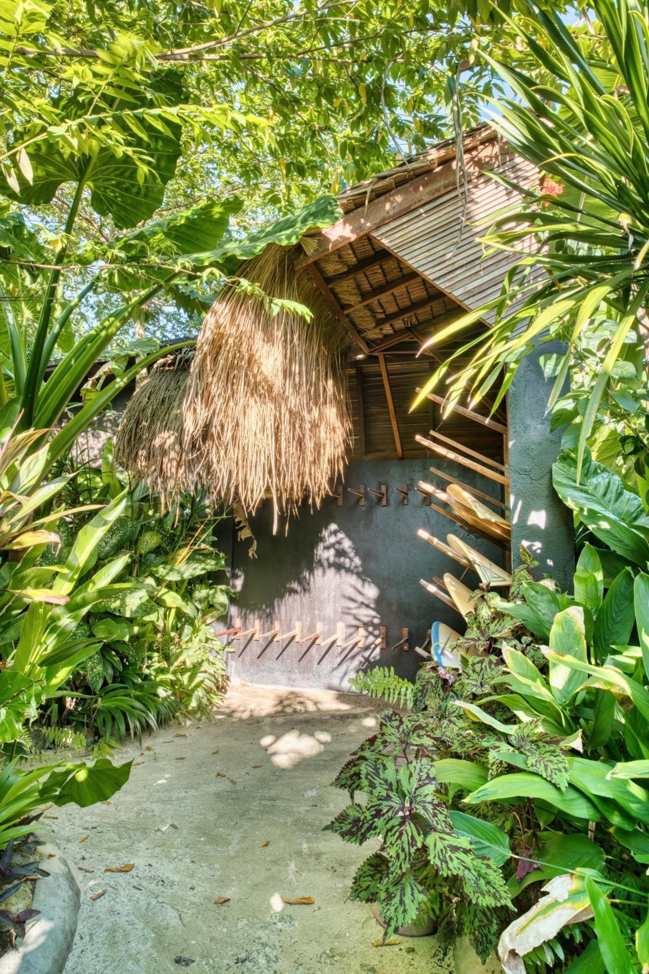 ホテル Kajali Siargao ゼネラル・ルナ エクステリア 写真